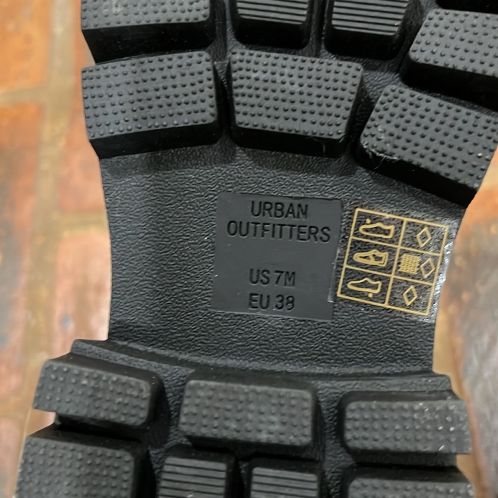 Urban Outfitters chunky Oxford shoes - Picture 11 of 12